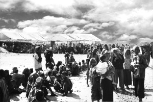 Kambodschanische Flüchtlinge 1979 im Transitlager Khao-I-Dang in Thailand - hunderttausende kambodschanische Flüchtlinge hoffen auf eine friedliche Zukunft.